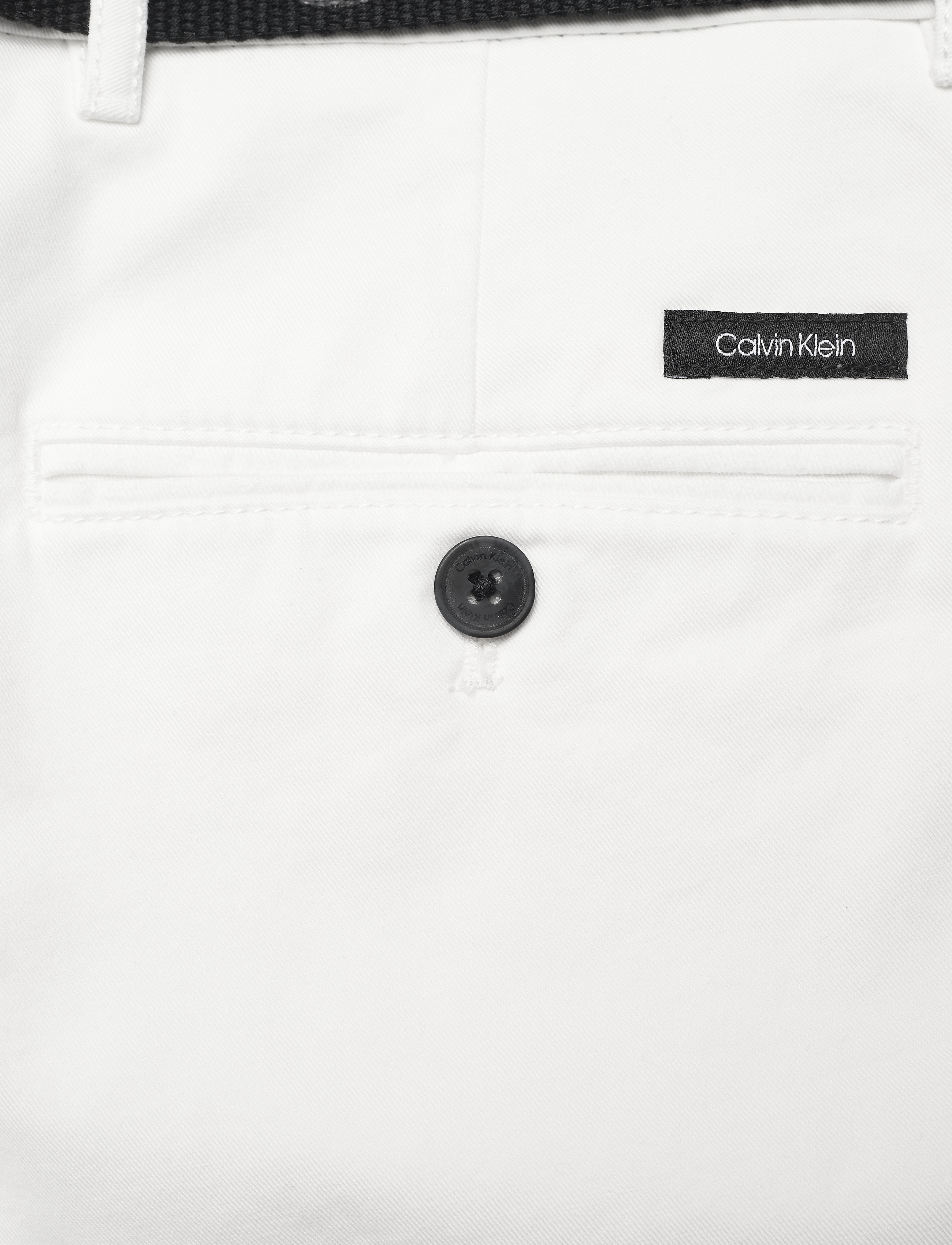 Calvin Klein - GARMENT DYE BELTED SHORTS - bright white - 4