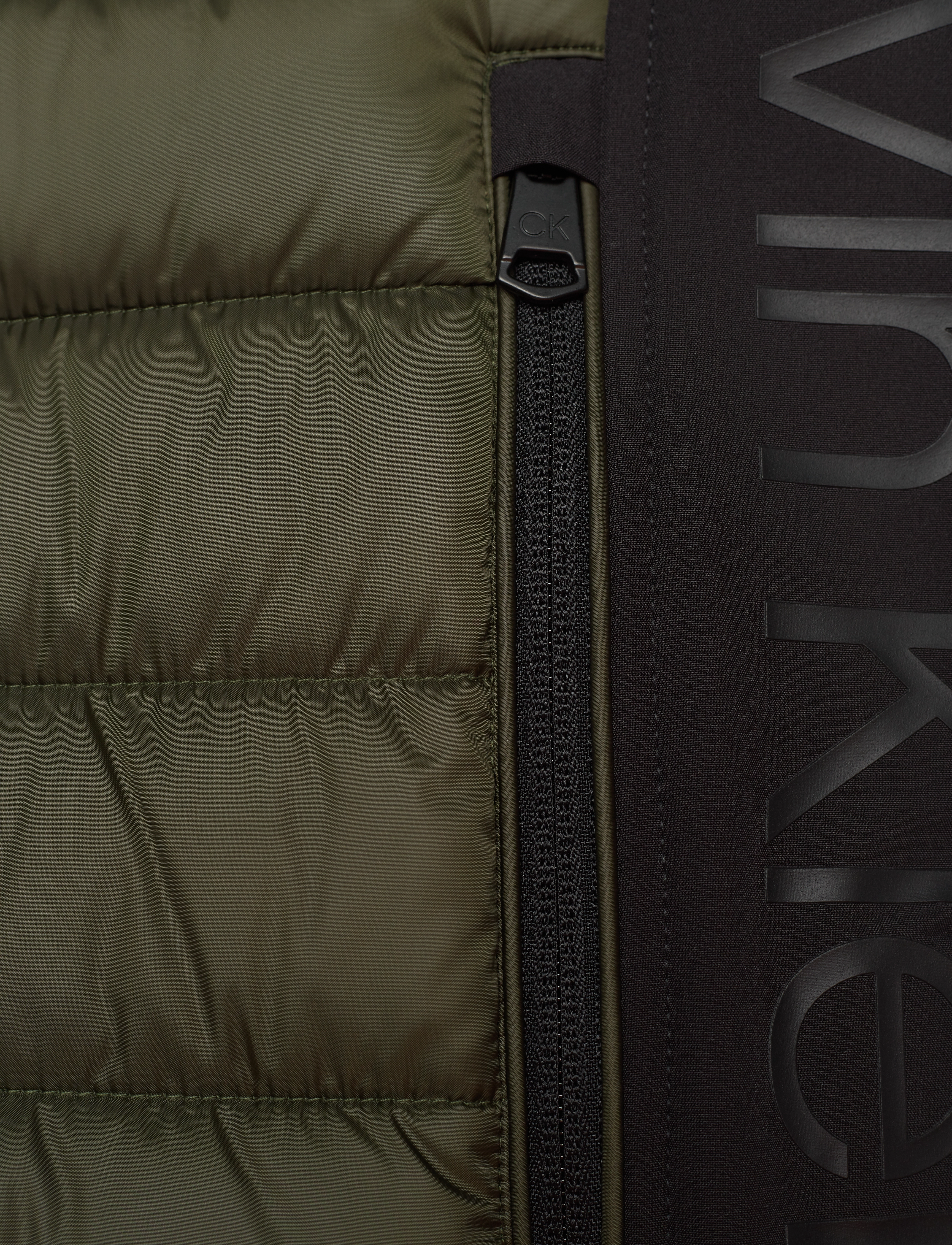 Calvin Klein - RECYCLED SIDE LOGO VEST - dark olive - 5