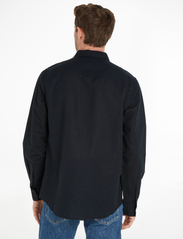 Calvin Klein - LINEN COTTON REGULAR SHIRT - lininiai marškiniai - ck black - 2