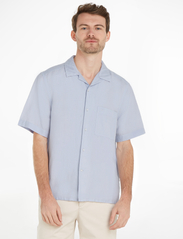 Calvin Klein - LINEN COTTON CUBAN S/S SHIRT - linen shirts - light blue - 1