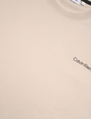 Calvin Klein - MICRO LOGO INTERLOCK T-SHIRT - laveste priser - stony beige - 2