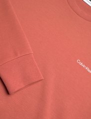 Calvin Klein - MICRO LOGO REPREVE SWEATSHIRT - truien en hoodies - copper sun - 2
