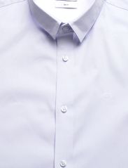 Calvin Klein - POPLIN STRETCH SLIM SHIRT - dalykinio stiliaus marškiniai - light blue - 2