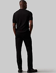 Calvin Klein - SATEEN STRETCH SLIM CHINO - „chino“ stiliaus kelnės - ck black - 6