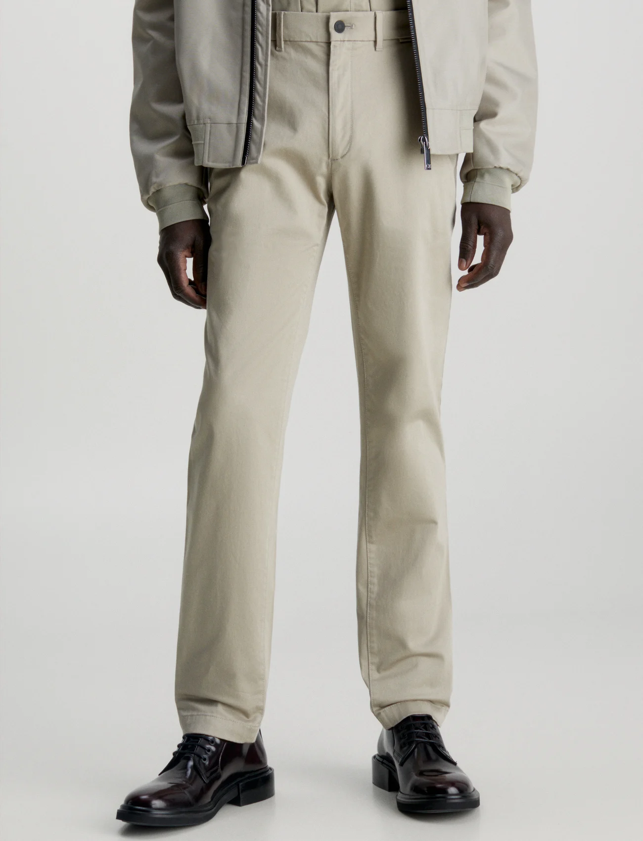 Calvin Klein - SATEEN STRETCH SLIM CHINO - „chino“ stiliaus kelnės - fresh clay - 1