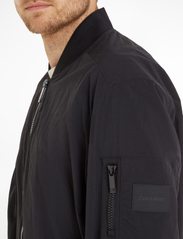 Calvin Klein - MATT CRINKLE HERO BOMBER - spring jackets - ck black - 4