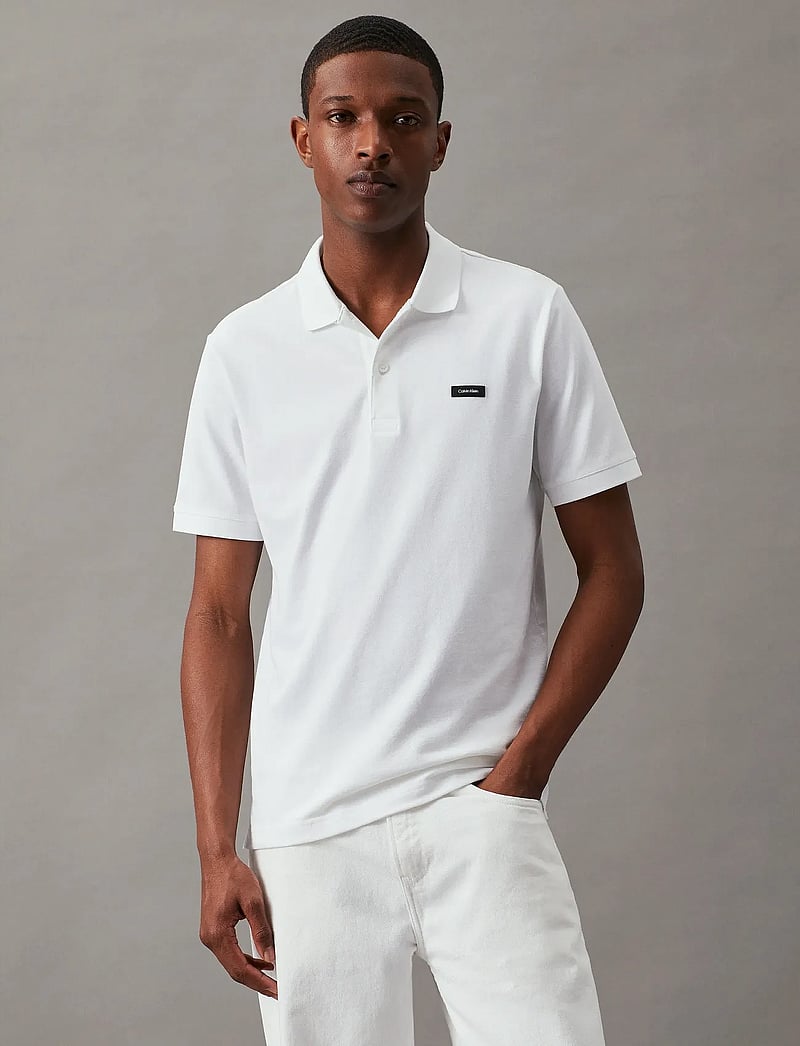Calvin Klein - STRETCH PIQUE SLIM BUTTON POLO - lühikeste varrukatega polod - bright white - 0