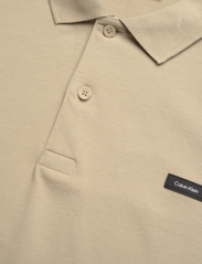 Calvin Klein - STRETCH PIQUE SLIM BUTTON POLO - polo marškinėliai trumpomis rankovėmis - eucalyptus - 2