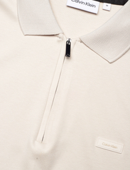 Calvin Klein - SMOOTH COTTON WELT ZIP POLO - kortärmade pikéer - stony beige - 2