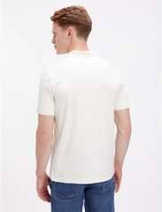 Calvin Klein - SMOOTH COTTON  SLIM POLO - polo marškinėliai trumpomis rankovėmis - egret - 3