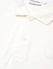 Calvin Klein - SMOOTH COTTON  SLIM POLO - polo marškinėliai trumpomis rankovėmis - egret - 5