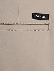 Calvin Klein - MODERN TWILL SLIM SHORT BELT - chino stila šorti - atmosphere - 5