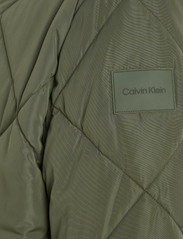 Calvin Klein - SIGNATURE QUILT BOMBER - forårsjakker - thyme - 8