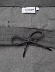 Calvin Klein - BRUSHED FLEECE COMFORT JOGGER - sportinės kelnės - dark grey heather - 2