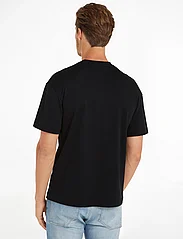 Calvin Klein - EMBROIDERED NIGHT FLOWER T-SHIRT - t-shirts - ck black - 2