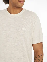 Calvin Klein - COTTON LINEN T-SHIRT - t-shirts - egret - 3