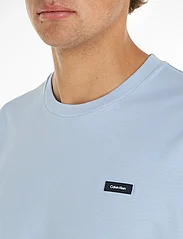 Calvin Klein - COTTON COMFORT FIT T-SHIRT - laisvalaikio marškinėliai - kentucky blue - 3
