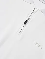 Calvin Klein - SMOOTH COTTON WELT ZIP POLO - kortärmade pikéer - bright white - 2