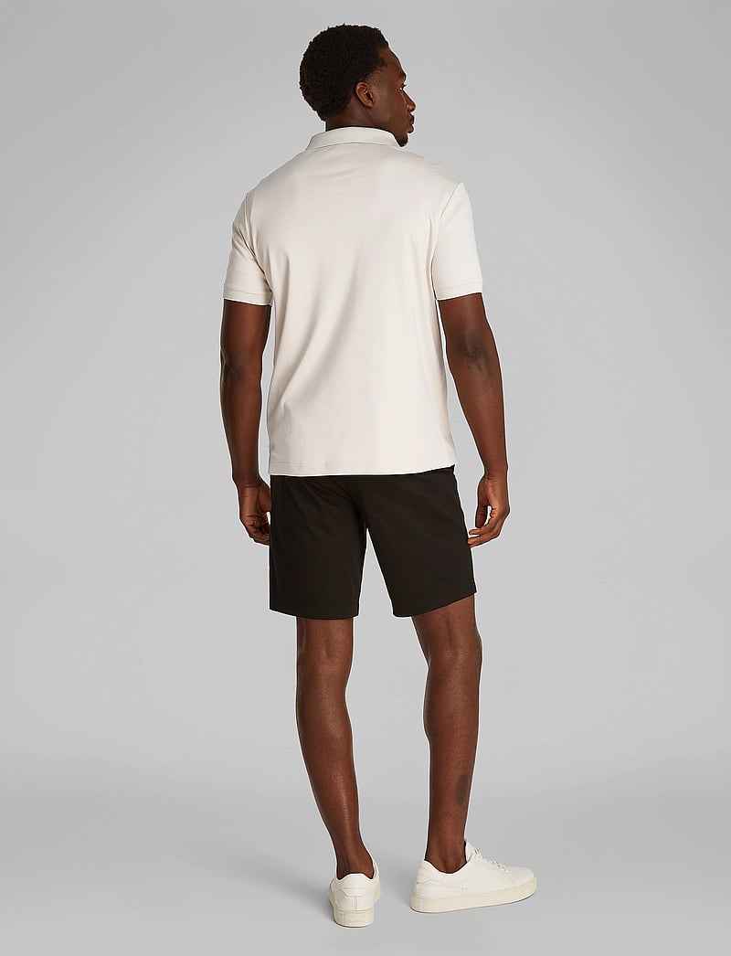 Calvin Klein - LIQUID TOUCH WELT ZIP POLO - lühikeste varrukatega polod - oatmeal - 1