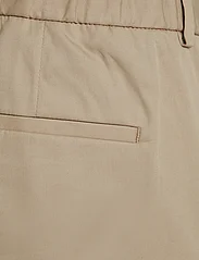 Calvin Klein - COTTON SEACELL MODERN PANTS - „chino“ stiliaus kelnės - fresh clay - 5