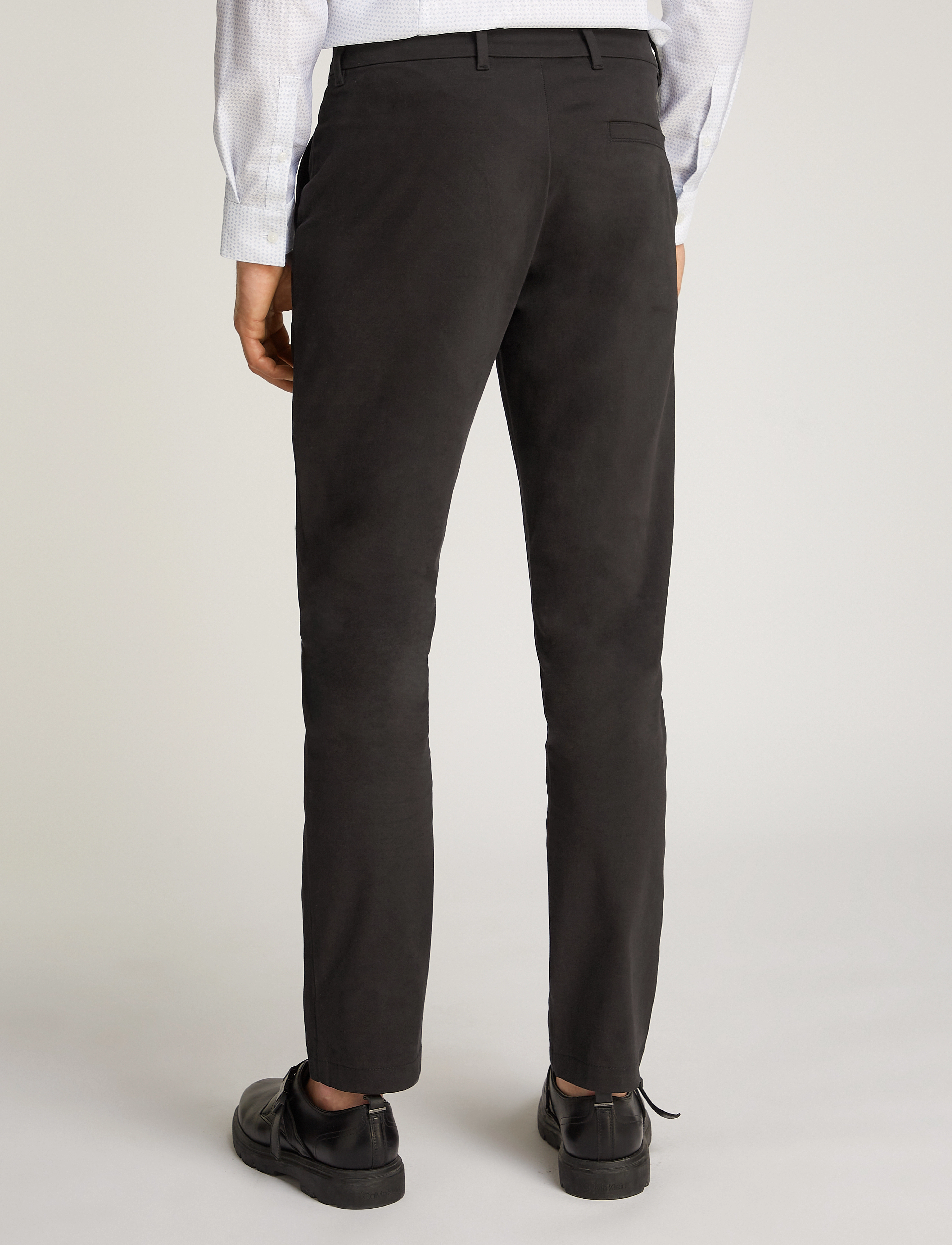 Calvin Klein - SATEEN STRETCH SLIM CHINO - chinos - ck black - 2