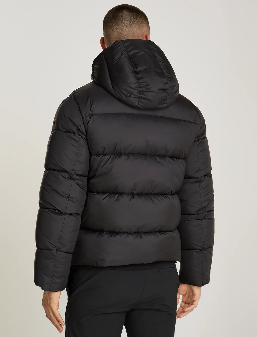 Calvin Klein Hooded Quilt Puffer Mw 226.95 Buy Padded jackets from Calvin Klein online at Boozt . Fast delivery and easy returns