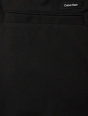 Calvin Klein - COMFORT KNIT TAPERED PANT - casual byxor - ck black - 4