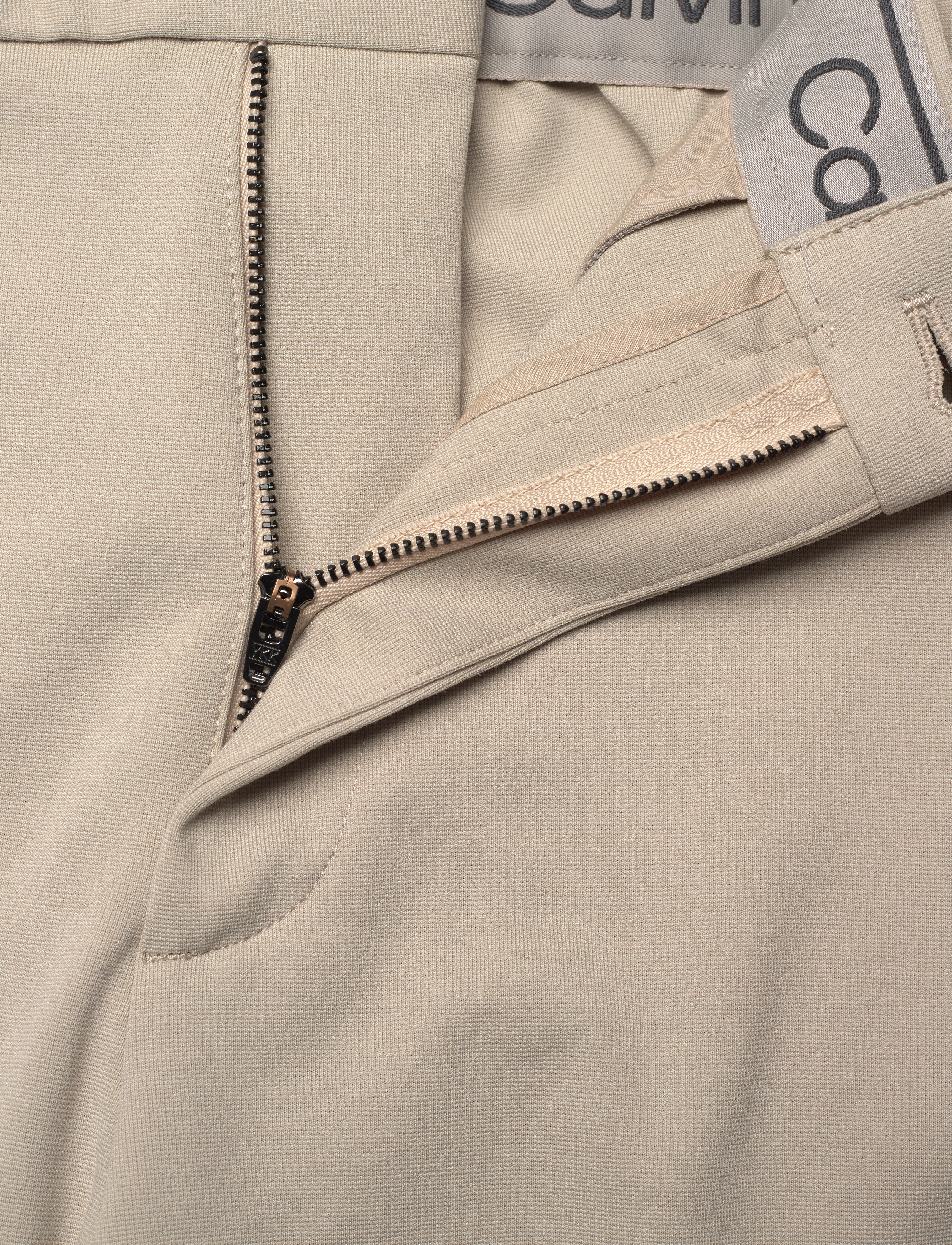 Calvin Klein - COMFORT KNIT TAPERED PANT - stony beige - 3