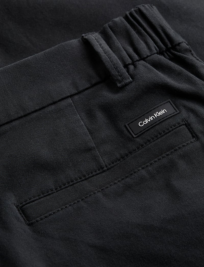 Calvin Klein - MODERN TWILL REG. STRAIGHT SHORT - chinos shorts - ck black - 4