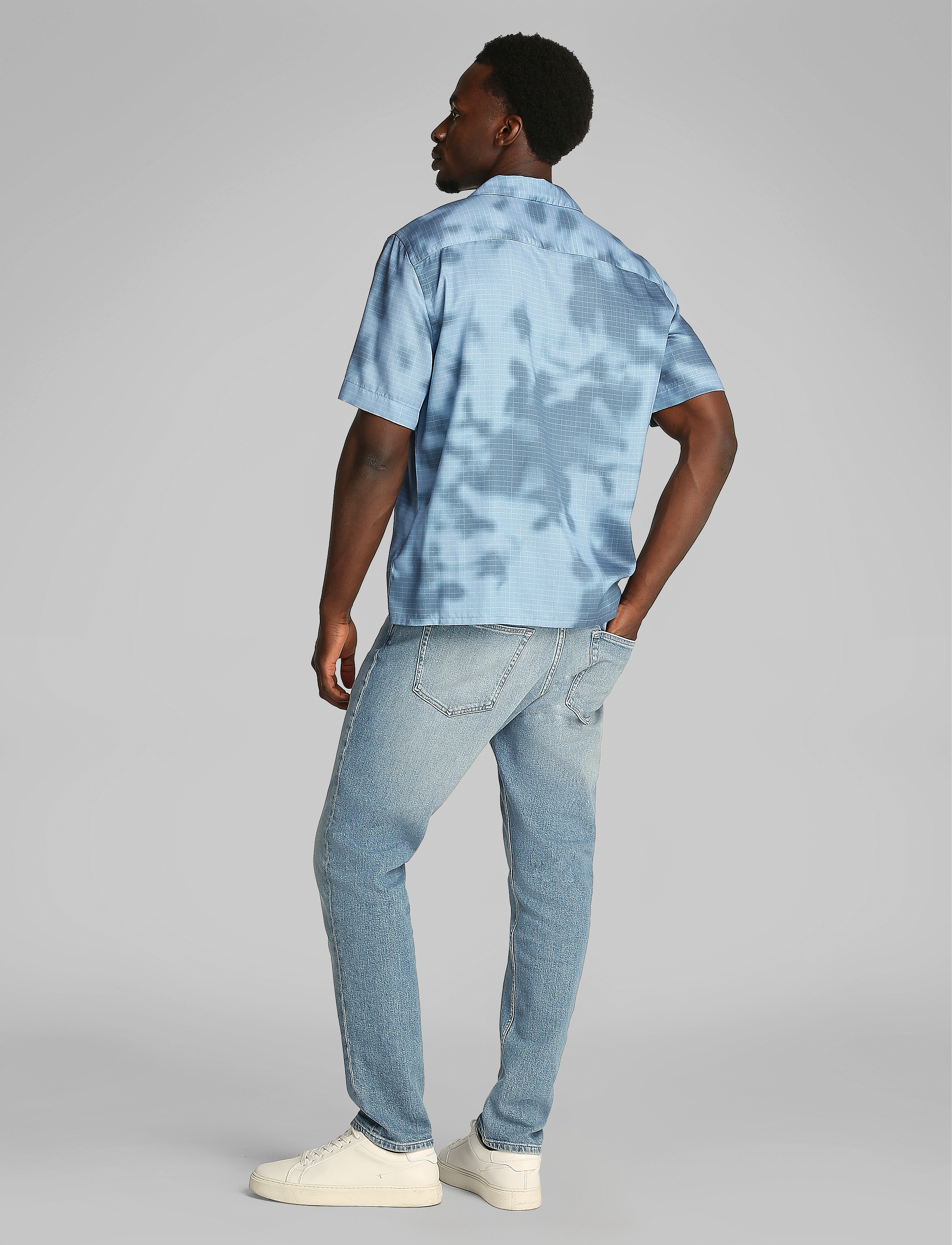 Calvin Klein - FLORAL AOP S/S LYOCELL SHIRT - krekli ar īsām piedurknēm - texture tension all over print - 3