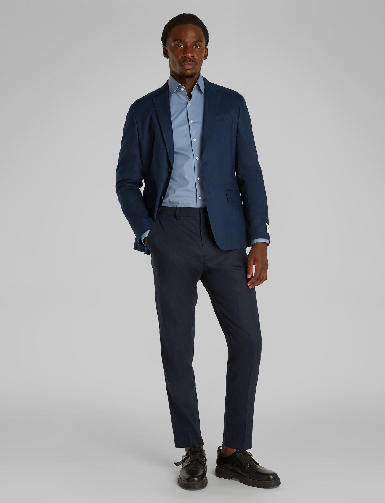 Calvin Klein - LINEN LYOCELL STRETCH BLAZER - Ühe rinnatisega pintsakud - dark sapphire - 0