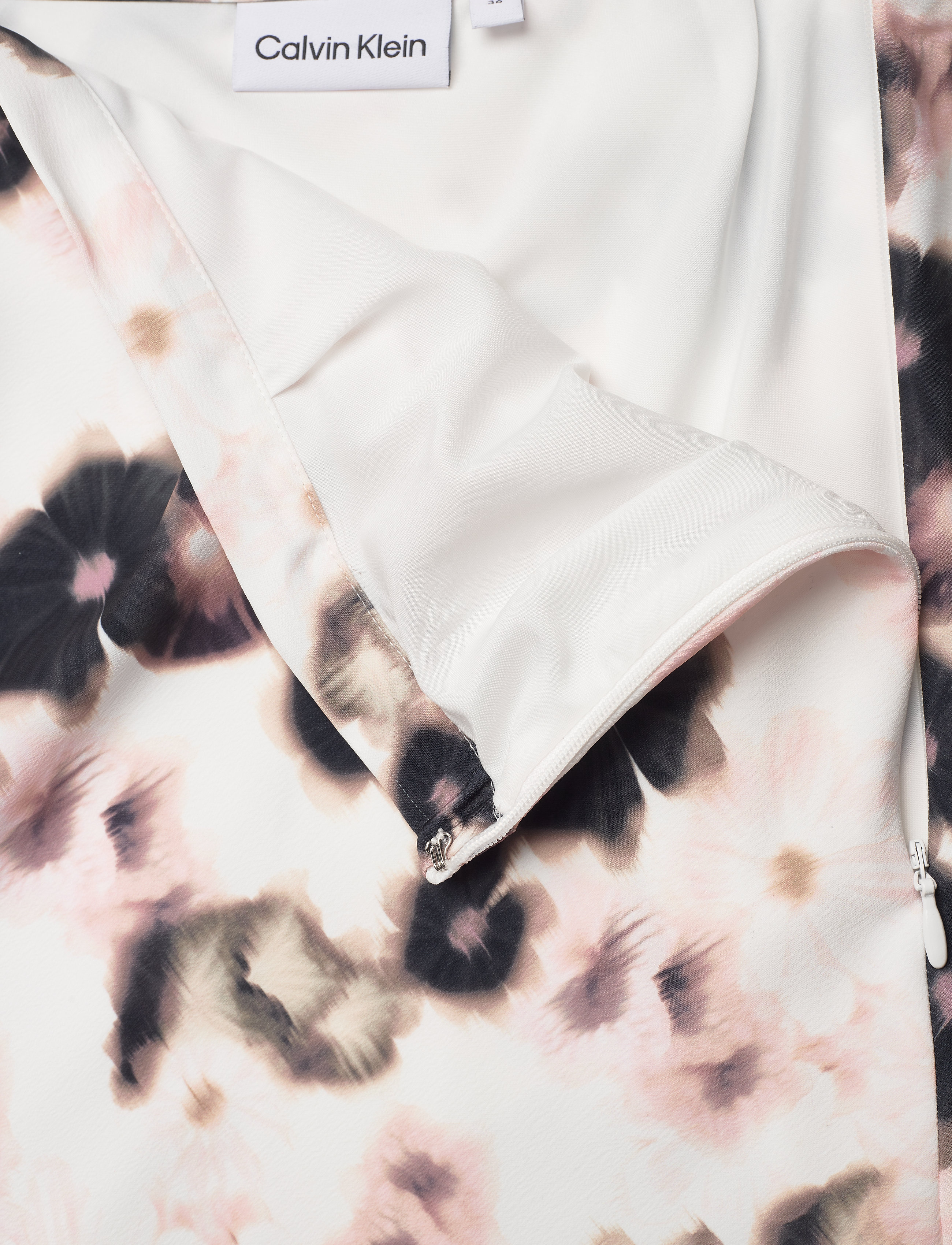 Calvin Klein - RECYCLED CDC PRINT MIDI SKIRT - blurred flower print - 2