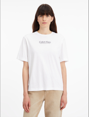 Calvin Klein - COORDINATES LOGO GRAPHIC T-SHIRT - t-krekli - bright white - 2