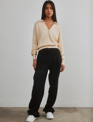Calvin Klein - WOOL TWILL PLEATED STRAIGHT PANT - feestelijke kleding voor outlet-prijzen - ck black - 2