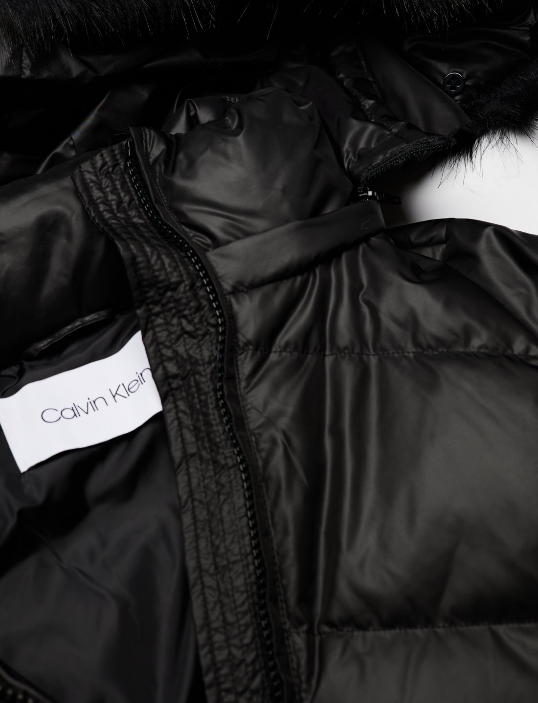 Calvin Klein Essential Real Down Jacket Inclv - 104.97 €. Buy Down- &  padded jackets from Calvin Klein online at Boozt.com. Fast delivery and  easy returns