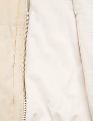 Calvin Klein - LIGHT PADDED QUILT BOMBER JACKET - kurtki przejściowe - smooth beige / chalk - 6