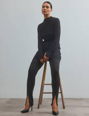 Calvin Klein - TECHNICAL KNIT LEGGING - legginsit - ck black - 2