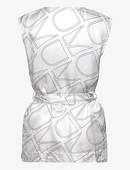 Calvin Klein - MONOGRAM BELTED TOP - blūzes bez piedurknēm - logo print / vanilla ice - 1