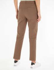 Calvin Klein - STRETCH GABARDINE SLIM CROPPED - pantalons slim fit - cool earth - 3