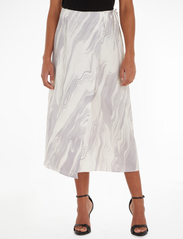 Calvin Klein - SHINE VISCOSE WRAP SKIRT - satin skirts - brushstroke fade / lilac dusk - 2