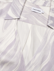 Calvin Klein - SHINE VISCOSE WRAP DRESS - skjortekjoler - brushstroke fade / lilac dusk - 4