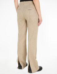 Calvin Klein - FLANNEL WOOL SLIM STRAIGHT PANTS - sirge säärega püksid - doeskin heather - 3