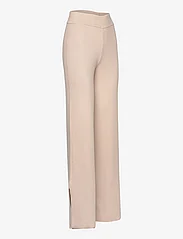 Calvin Klein - ESSENTIAL RIB WIDE LEG PANT - bikses ar platām starām - doeskin - 2