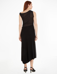 Calvin Klein - FLUID JERSEY PANEL MIDI DRESS - festklær til outlet-priser - ck black - 4
