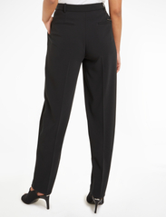 Calvin Klein - STRUCTURE TWILL STRAIGHT LEG - straight leg trousers - ck black - 3