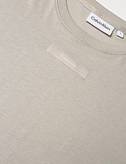 Calvin Klein - MICRO LOGO T SHIRT - t-shirt & tops - sand pebble - 2