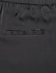 Calvin Klein - LW SHINY SATIN PYJAMA PANTS - apatinės dalies apranga - ck black - 4