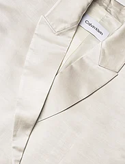 Calvin Klein - SHINY VISCOSE TAILORED VEST - vakarėlių drabužiai išparduotuvių kainomis - peyote - 2