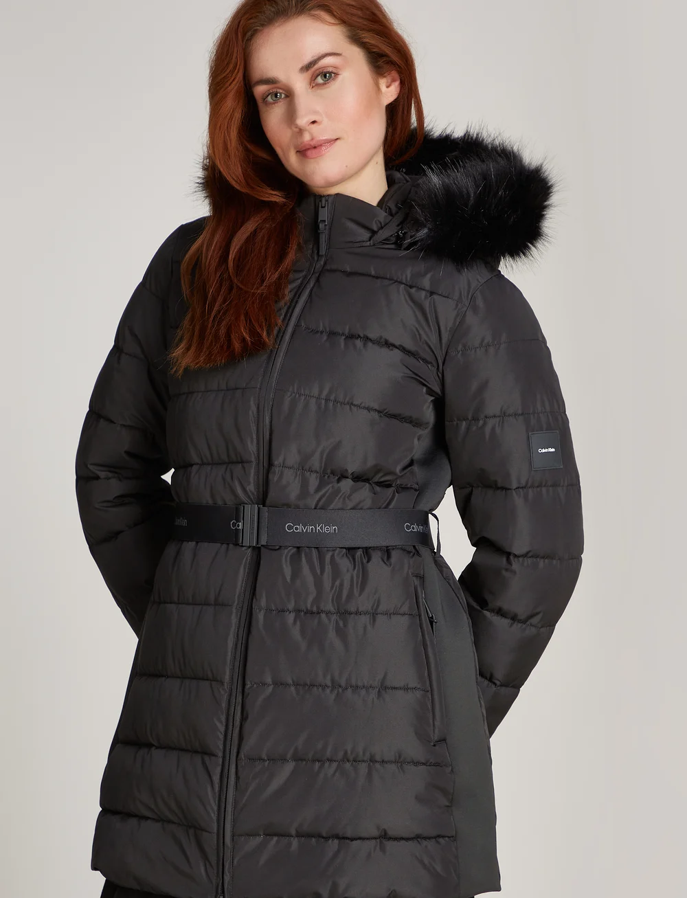 Calvin Klein Mw Padded Scuba Belted Coat 167.70 Kaufen Sie Gefutterte Daunenjacken von Calvin Klein online unter Boozt . Schnelle Lieferung und einfache Retouren