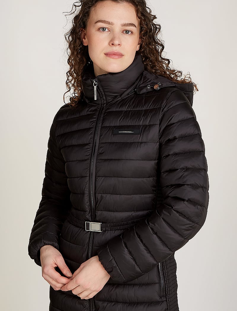 Calvin Klein - LW PADDED SMOCKING MIDI COAT - dunkappor - ck black - 3